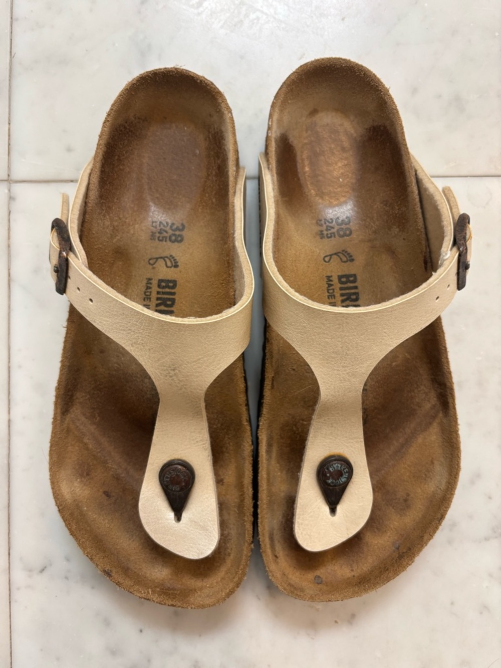Birkenstock Gizeh Thong Sandals in Light Beige